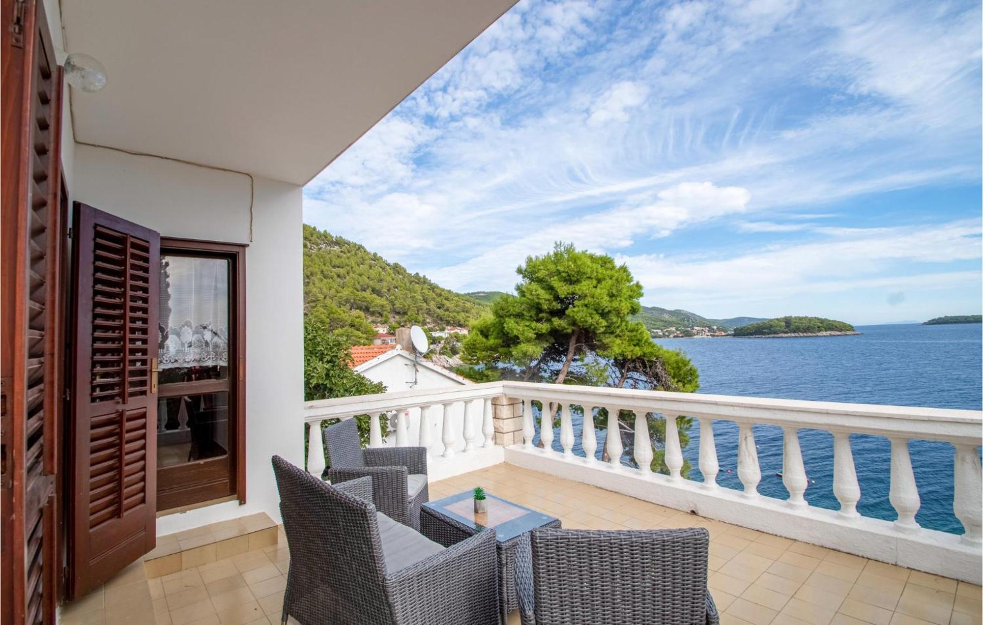 Beautiful Home In Prizba With Kitchen Luaran gambar