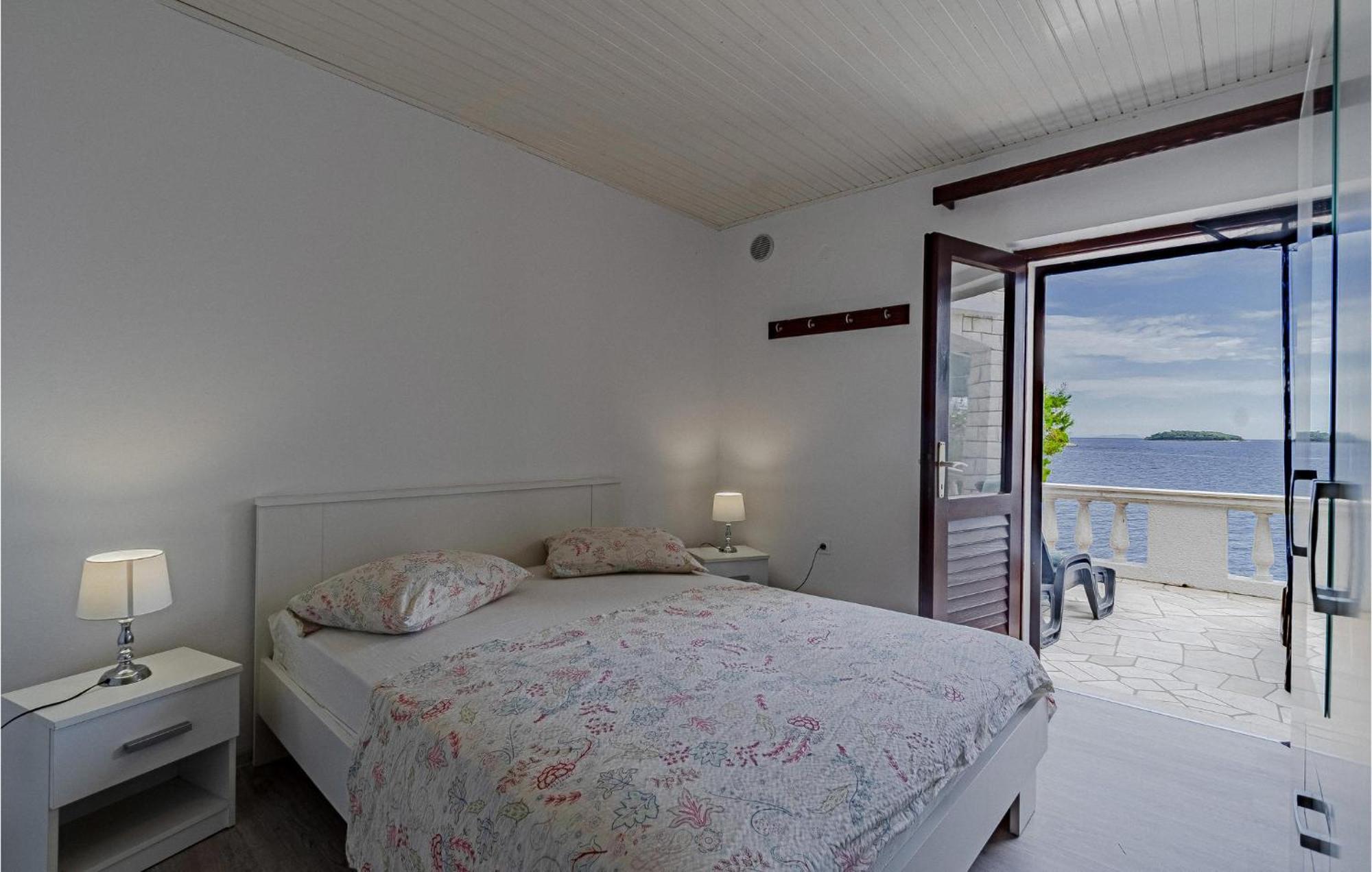 Beautiful Home In Prizba With Kitchen Luaran gambar