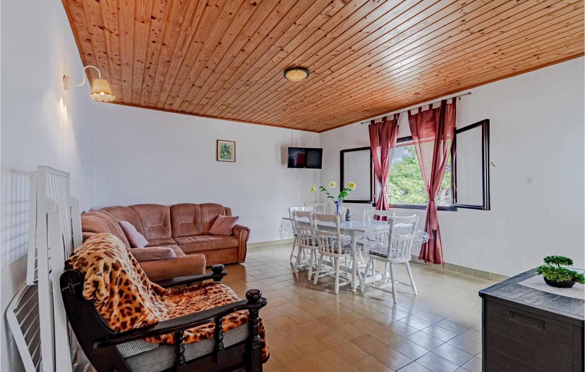 Beautiful Home In Prizba With Kitchen Luaran gambar