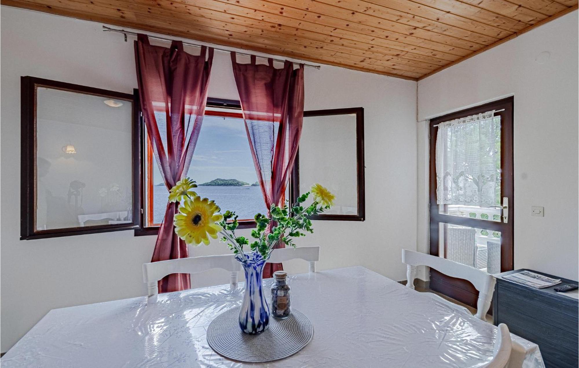 Beautiful Home In Prizba With Kitchen Luaran gambar