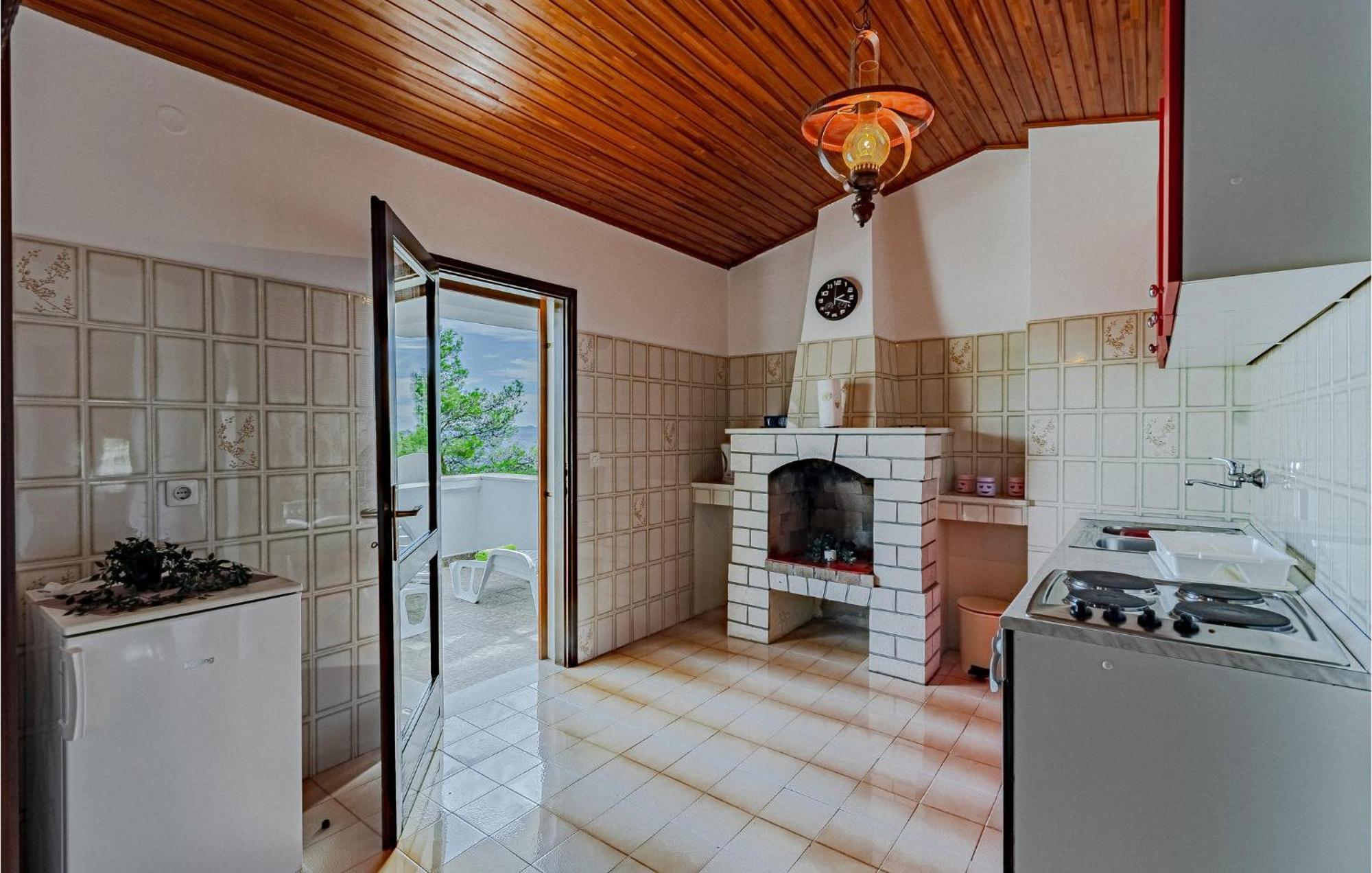 Beautiful Home In Prizba With Kitchen Luaran gambar