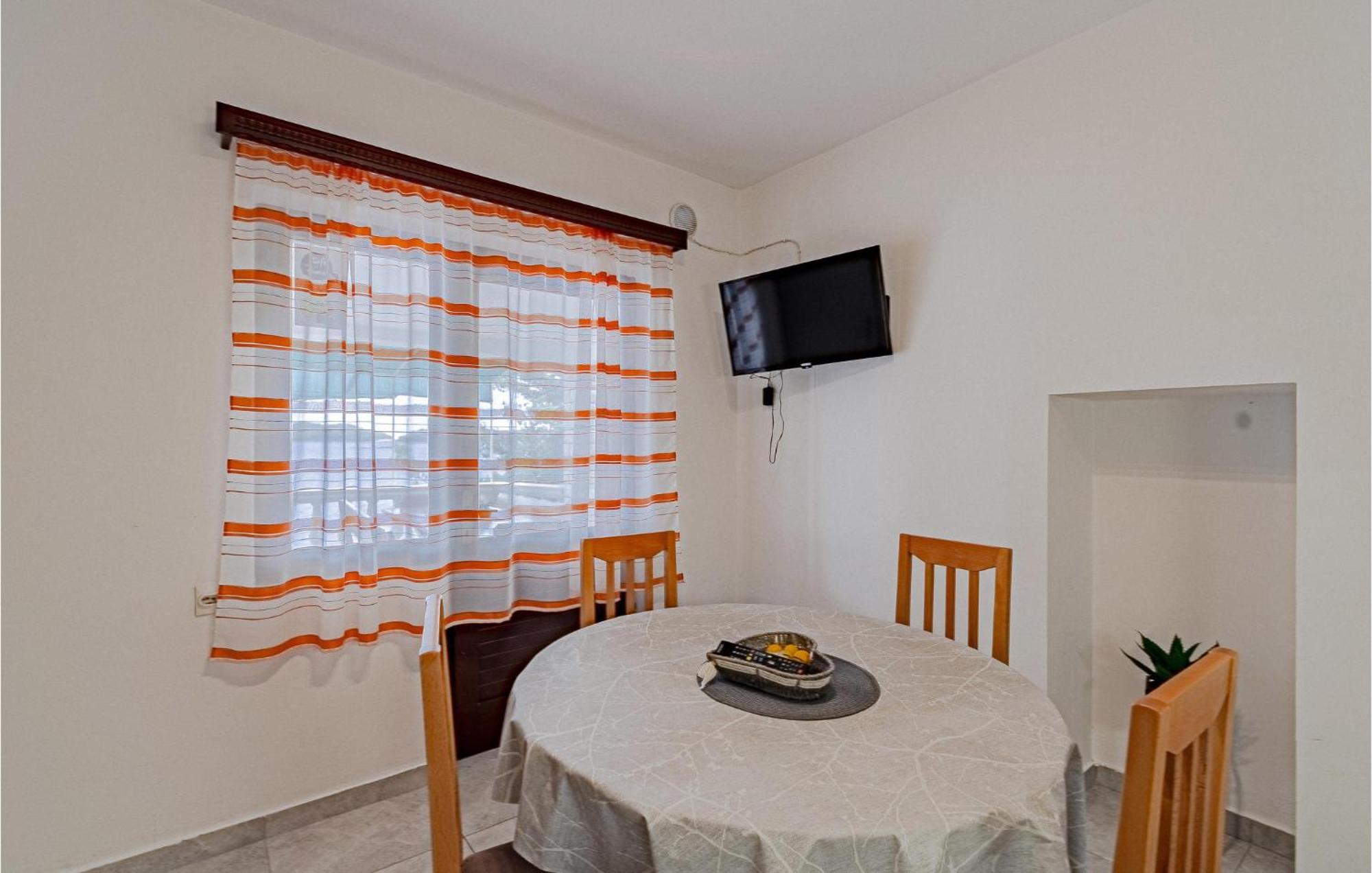 Beautiful Home In Prizba With Kitchen Luaran gambar