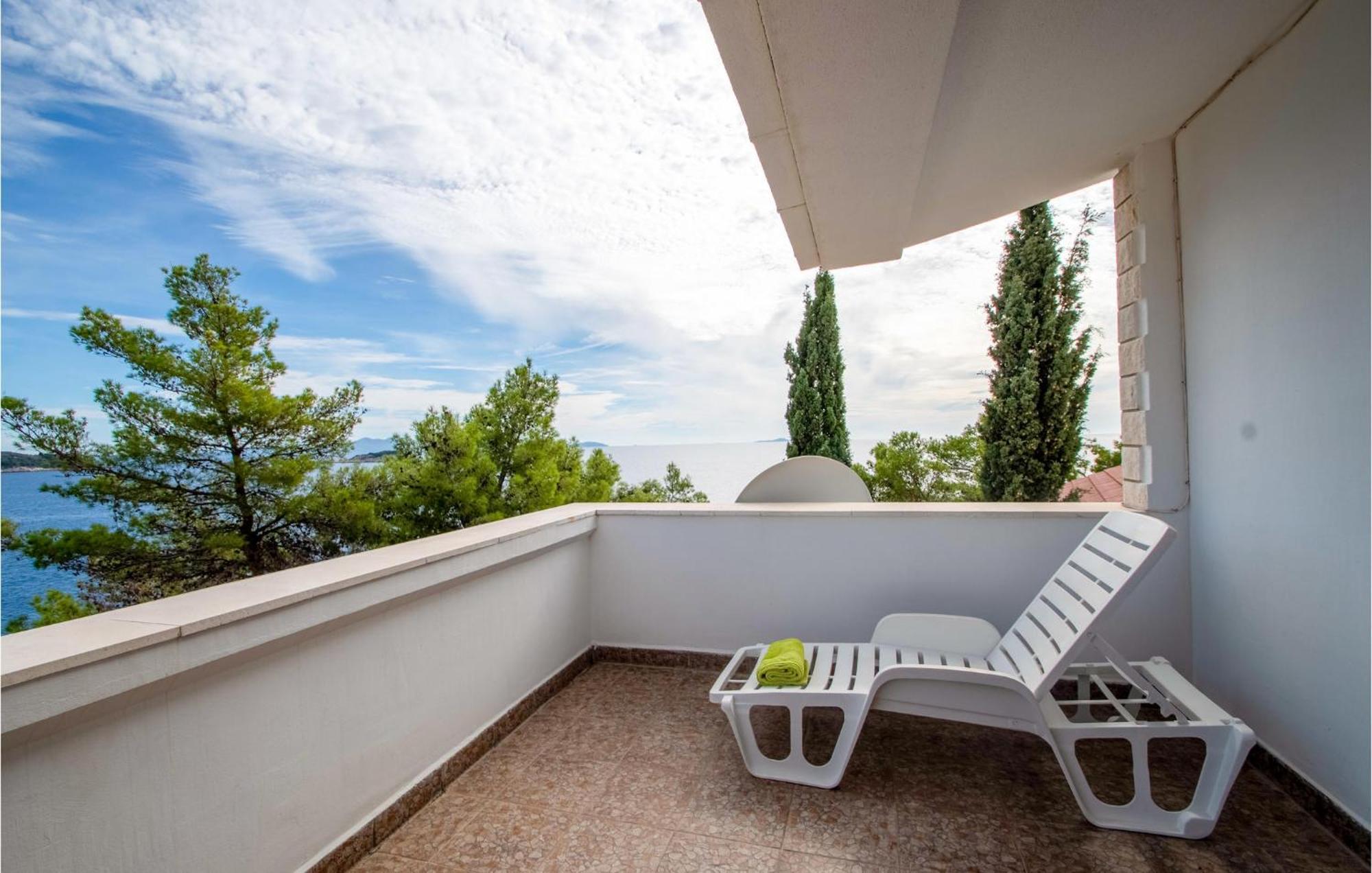 Beautiful Home In Prizba With Kitchen Luaran gambar
