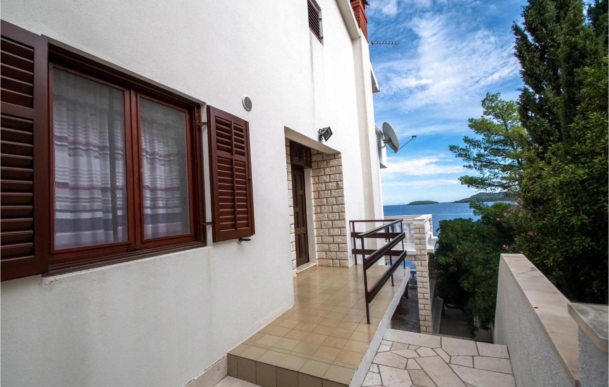 Beautiful Home In Prizba With Kitchen Luaran gambar