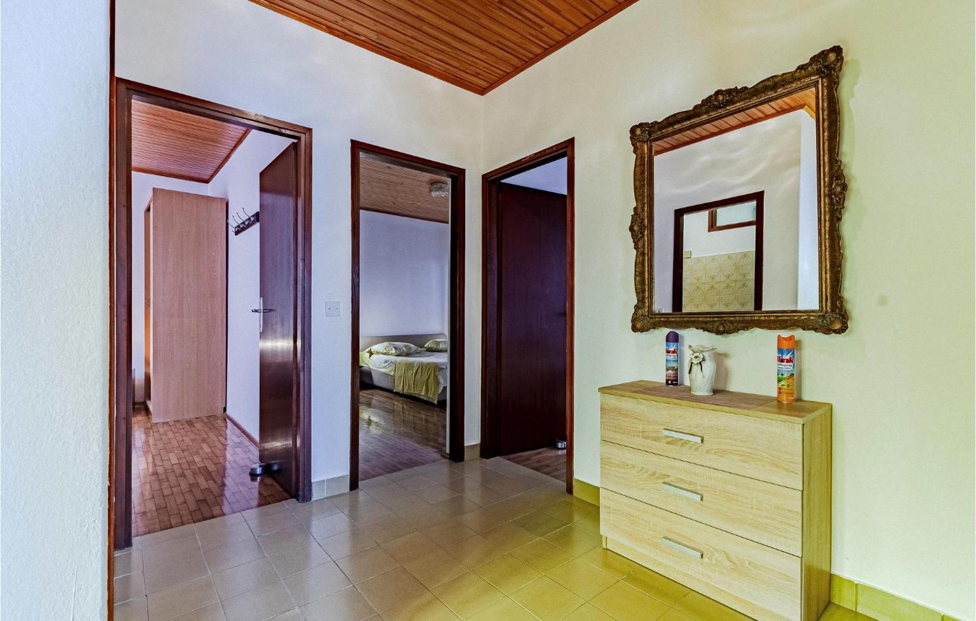 Beautiful Home In Prizba With Kitchen Luaran gambar
